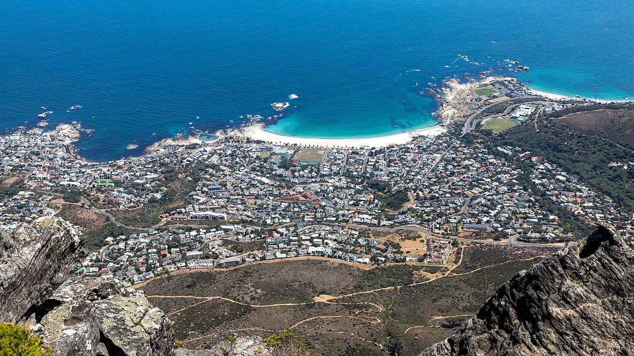 Camps Bay vista da Table Mountain, na Cidade do Cabo